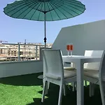 Champagne Supernova Penthouse * Santa Vennera