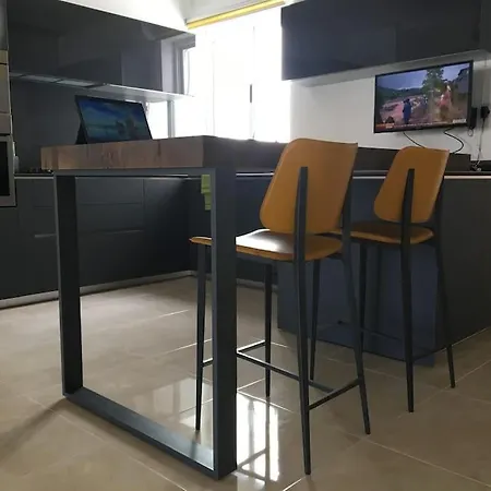 Champagne Supernova Penthouse *