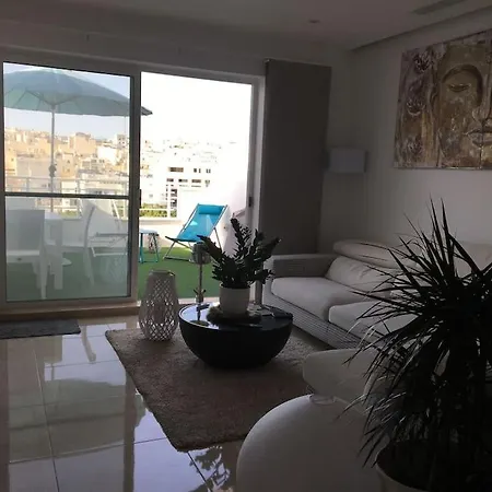 Champagne Supernova Penthouse * Santa Vennera