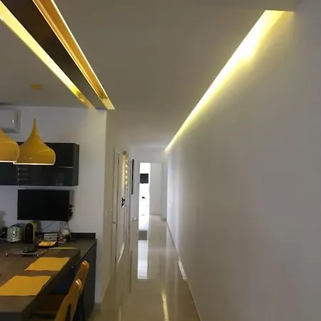 Champagne Supernova Penthouse Santa Vennera