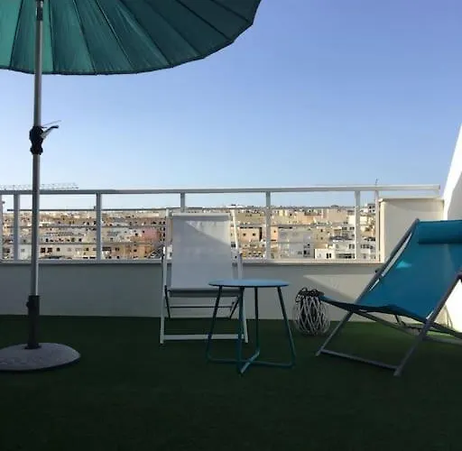 Champagne Supernova Penthouse Apartment Santa Vennera