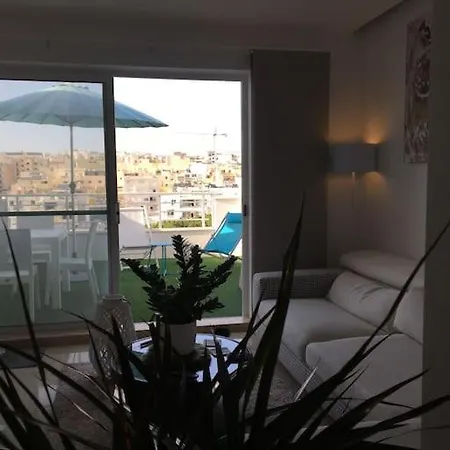 Champagne Supernova Penthouse * Santa Vennera