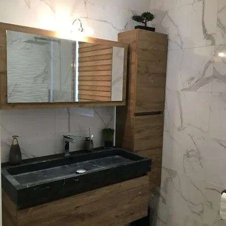 Champagne Supernova Penthouse Appartement Santa Vennera