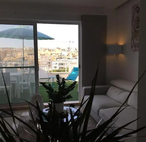 Champagne Supernova Penthouse * Santa Vennera