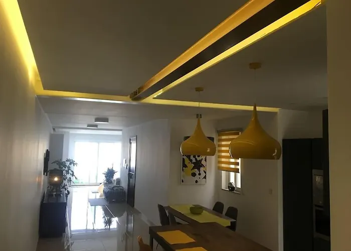 아파트 Champagne Supernova Penthouse Santa Vennera