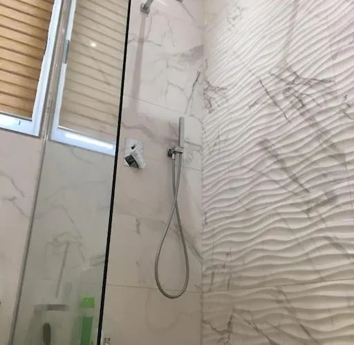 Champagne Supernova Penthouse 아파트