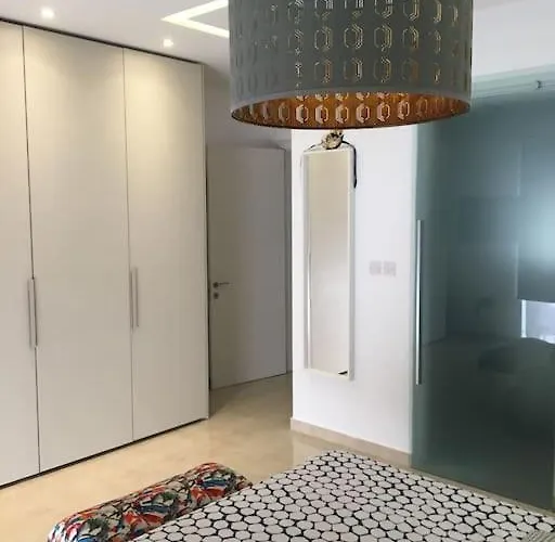 Champagne Supernova Penthouse Santa Vennera