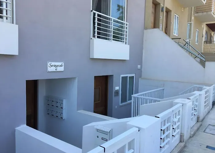 Champagne Supernova Penthouse 아파트