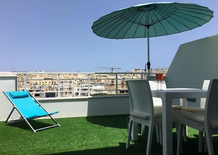 Champagne Supernova Penthouse * Santa Vennera